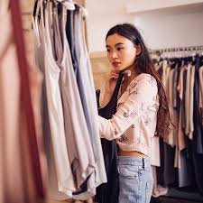 Trying Before Buying, Without Leaving Your Room: The Quiet Shift in Fashion Shopping